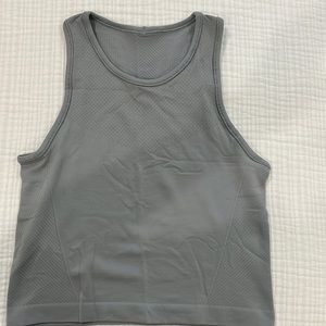 Lululemon Tank, size 4
